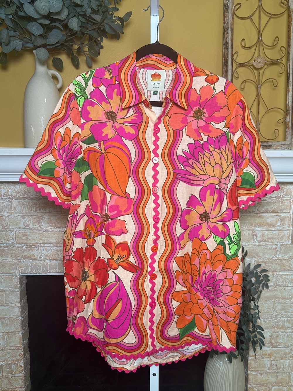 FARM Rio Spring Affair Beige Floral Ric Rac Shirt Dress Small dopamine #818
